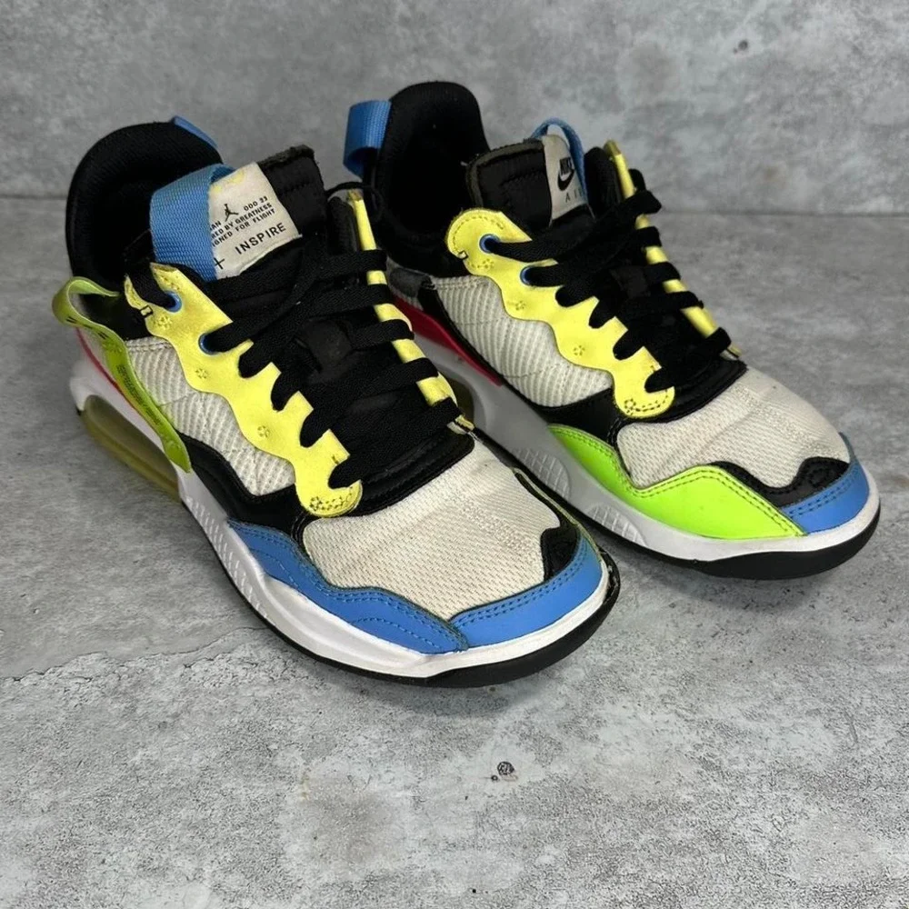 Nike Air Jordan MA2 Youth Size 7  Wht Coast Big CW6594 110 Multicolor‎ Sneakers